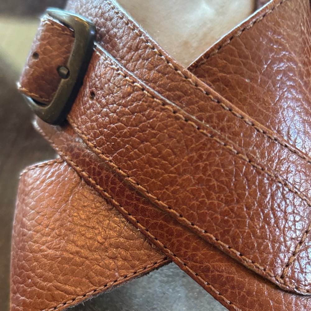 Earth Spirit Brown Leather Sandals - Picture 2 of 6